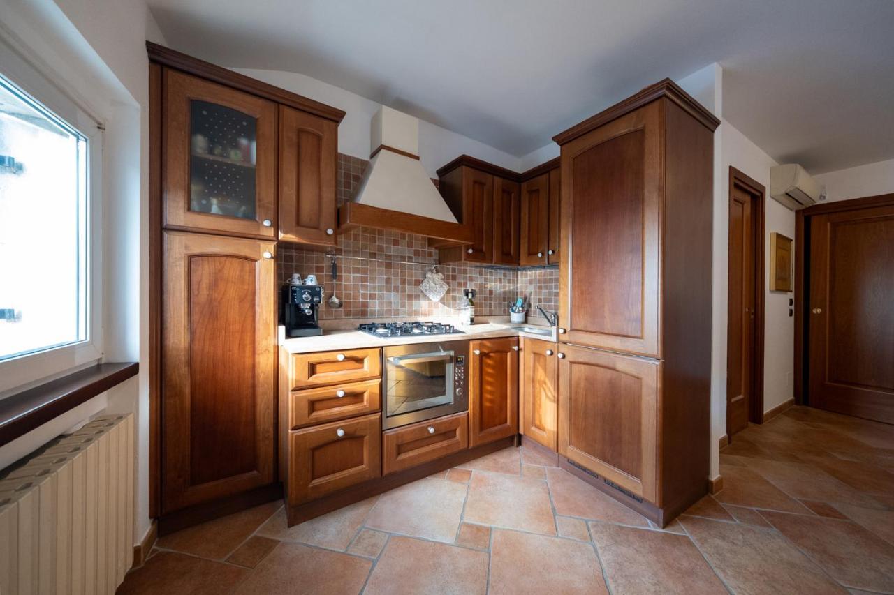 Apartmentsgarda - Baia Del Garda 5 Bagian luar foto
