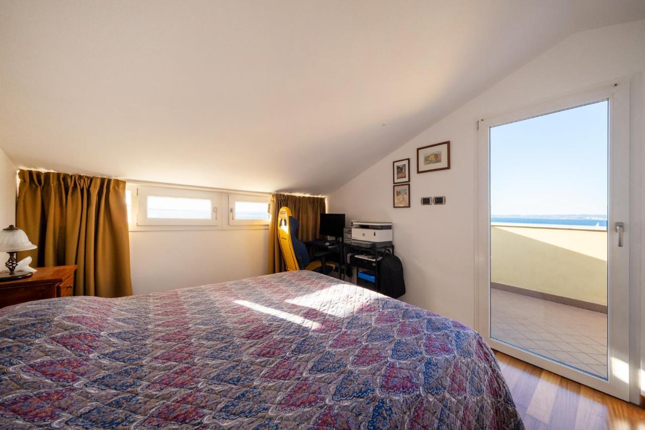 Apartmentsgarda - Baia Del Garda 5 Bagian luar foto
