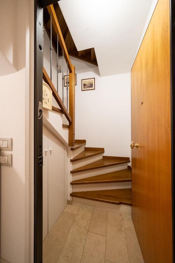 Apartmentsgarda - Baia Del Garda 5 Bagian luar foto
